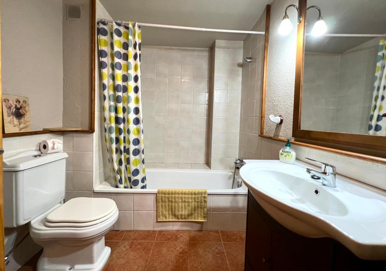 Apartamento Raval - L'Amfitriona Rialp Luaran gambar