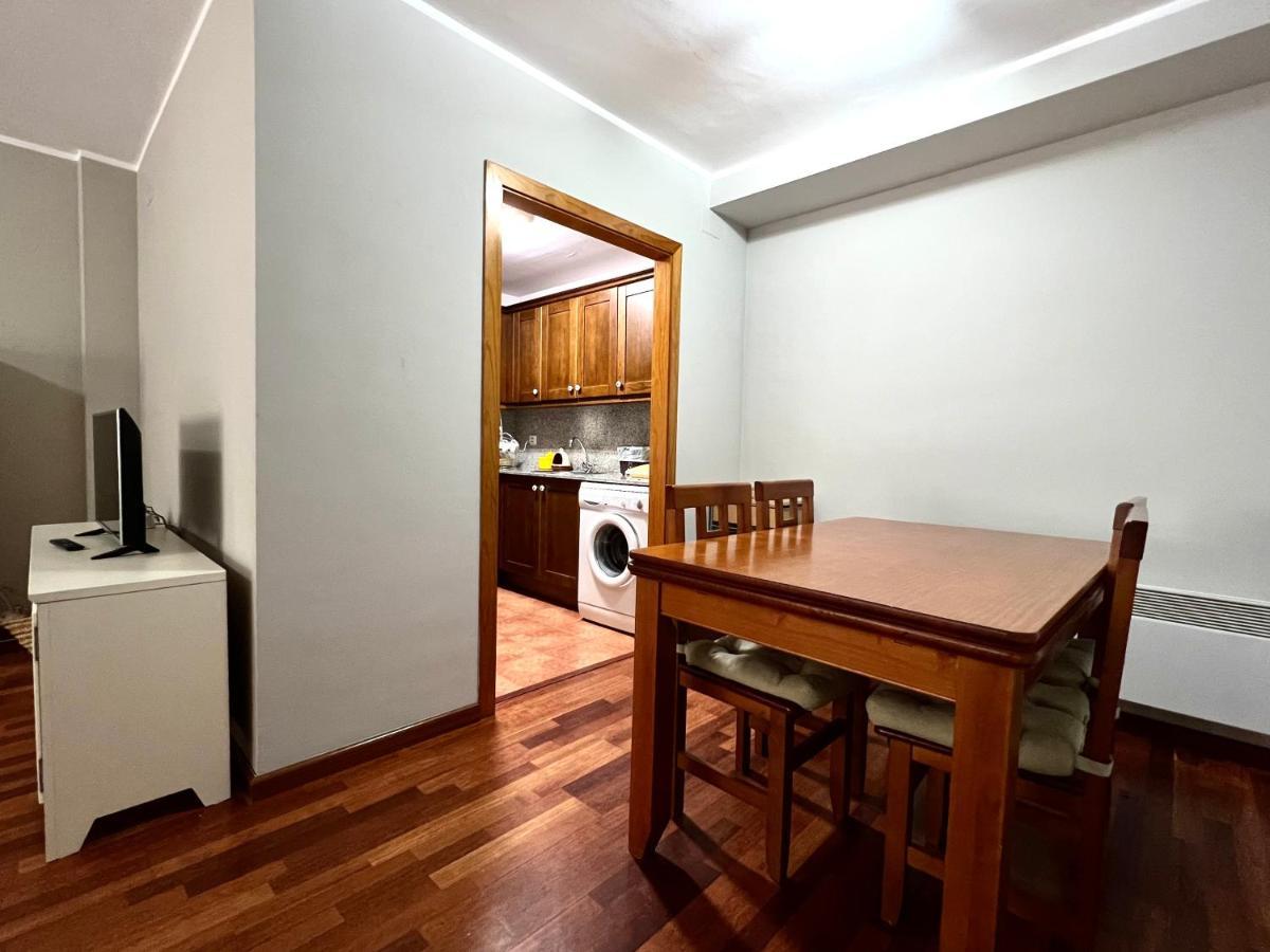 Apartamento Raval - L'Amfitriona Rialp Luaran gambar