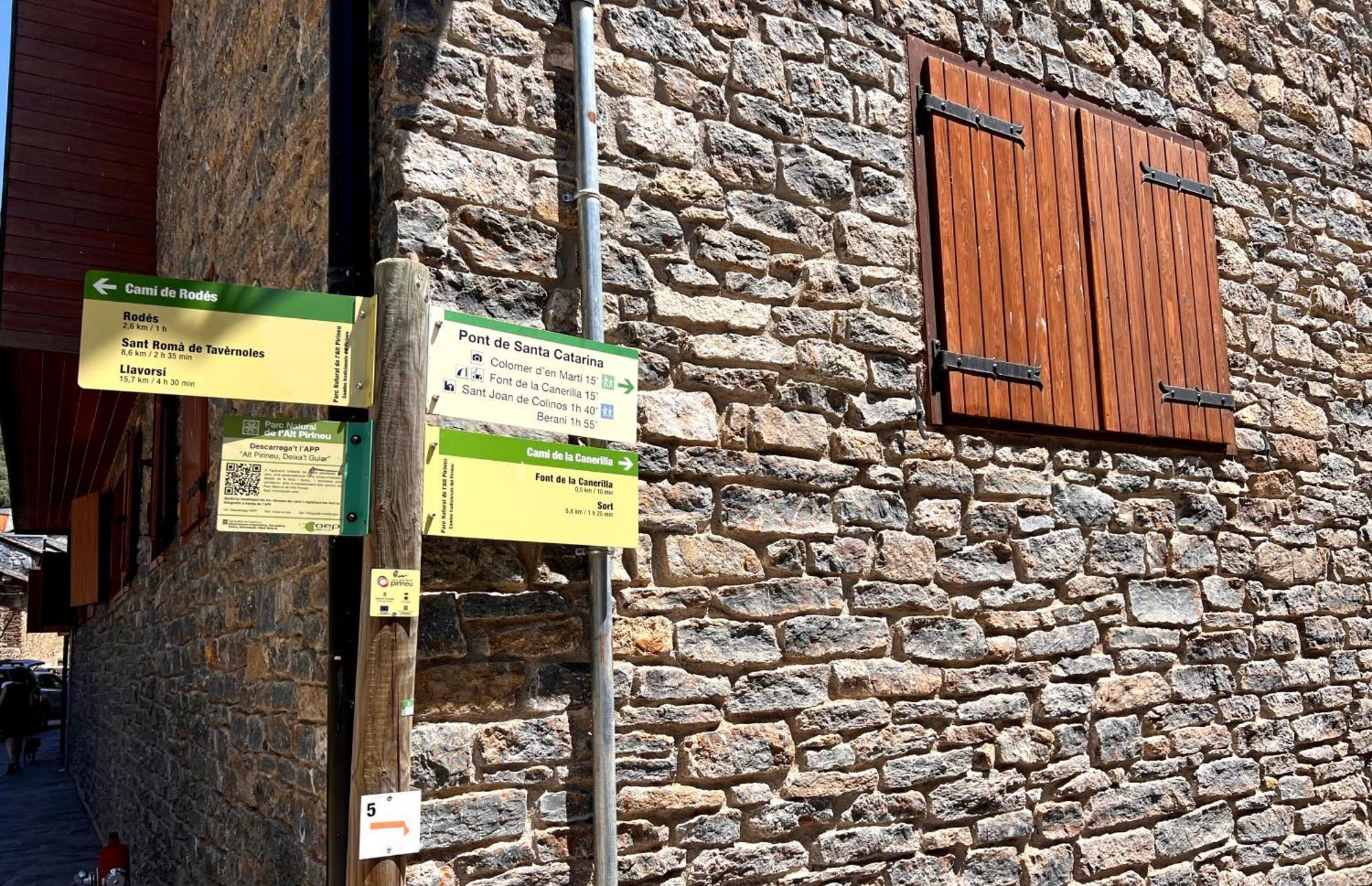 Apartamento Raval - L'Amfitriona Rialp Luaran gambar